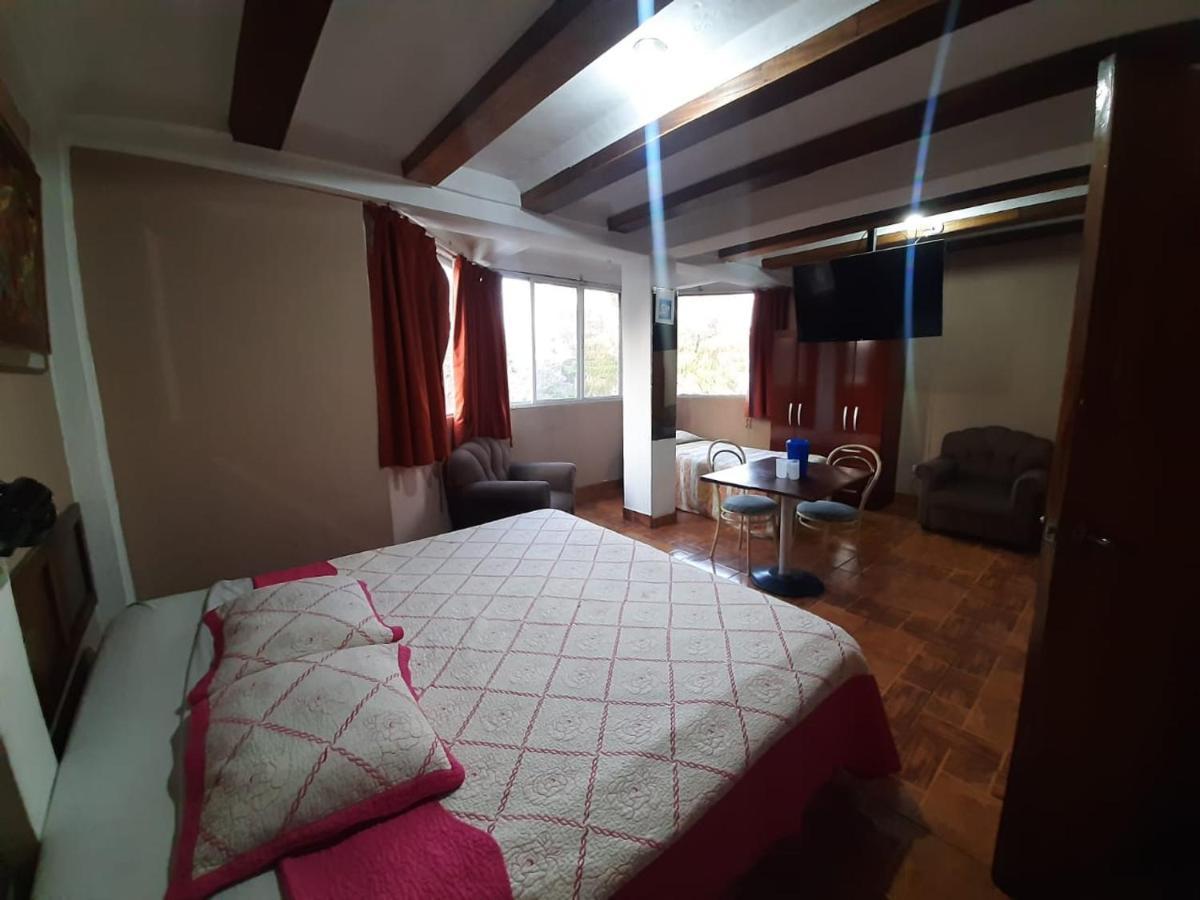 Hotel Posada Proceres Guatemala City Exterior photo