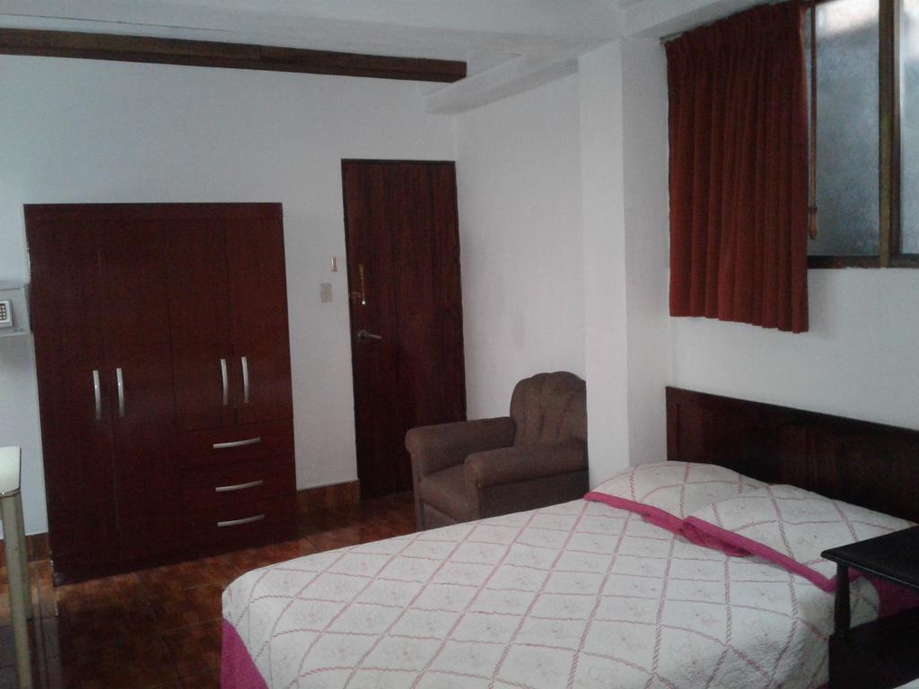 Hotel Posada Proceres Guatemala City Exterior photo