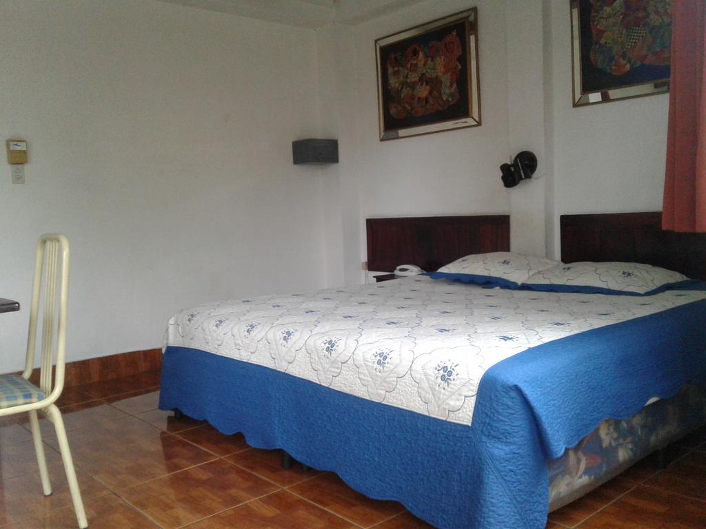Hotel Posada Proceres Guatemala City Room photo
